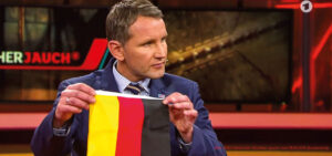 Björn Höcke mit Deutschlandfahne bei Günther Jauch